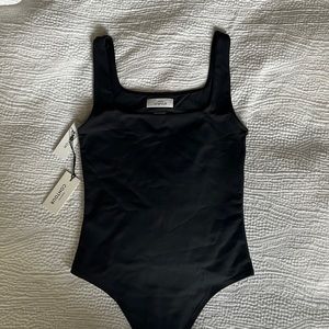 Aritzia Babaton Contour Bodysuit